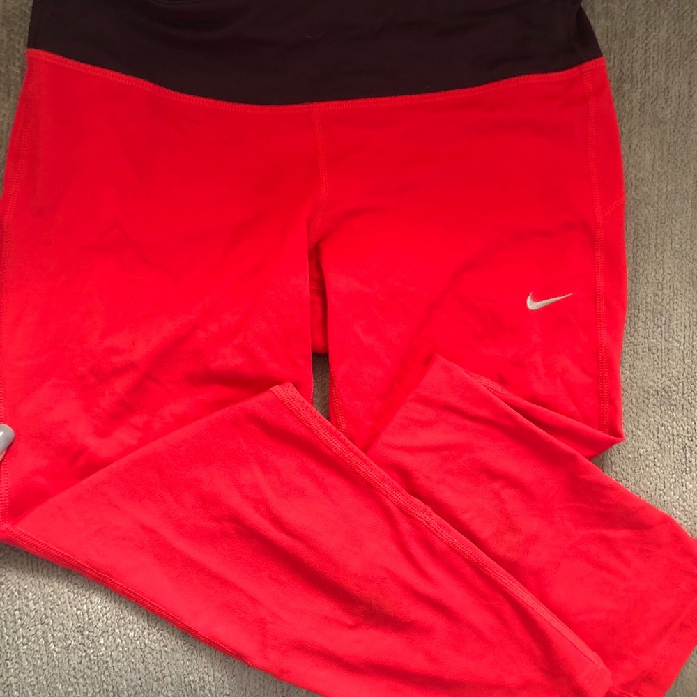 Nike running coral crop leggings size small